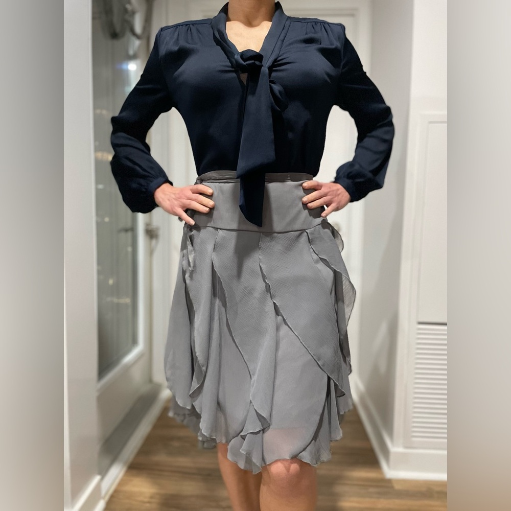 Obvious Frilly layered grey skirt size 10